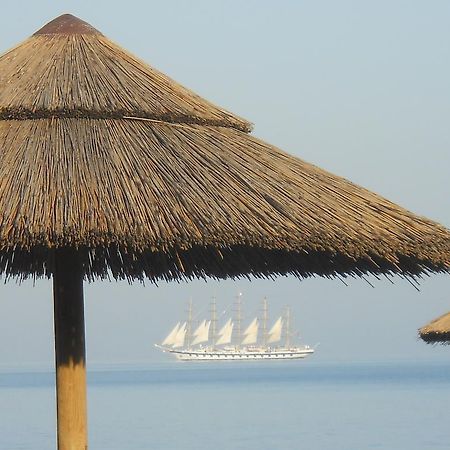 La Finestra Sul Mare Acomodação com café da manhã Letoianni Exterior foto