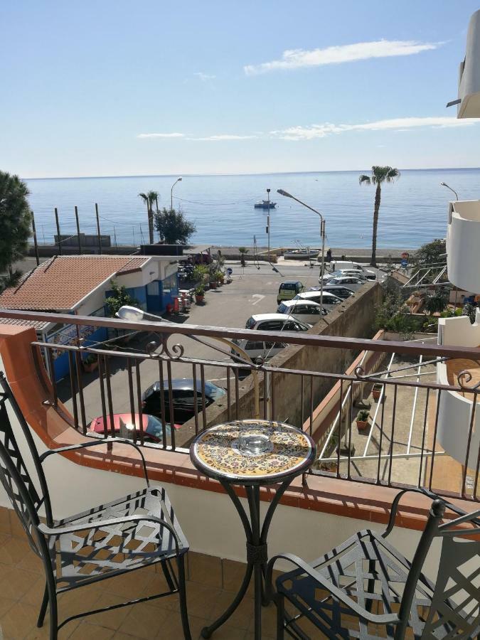 La Finestra Sul Mare Acomodação com café da manhã Letoianni Exterior foto