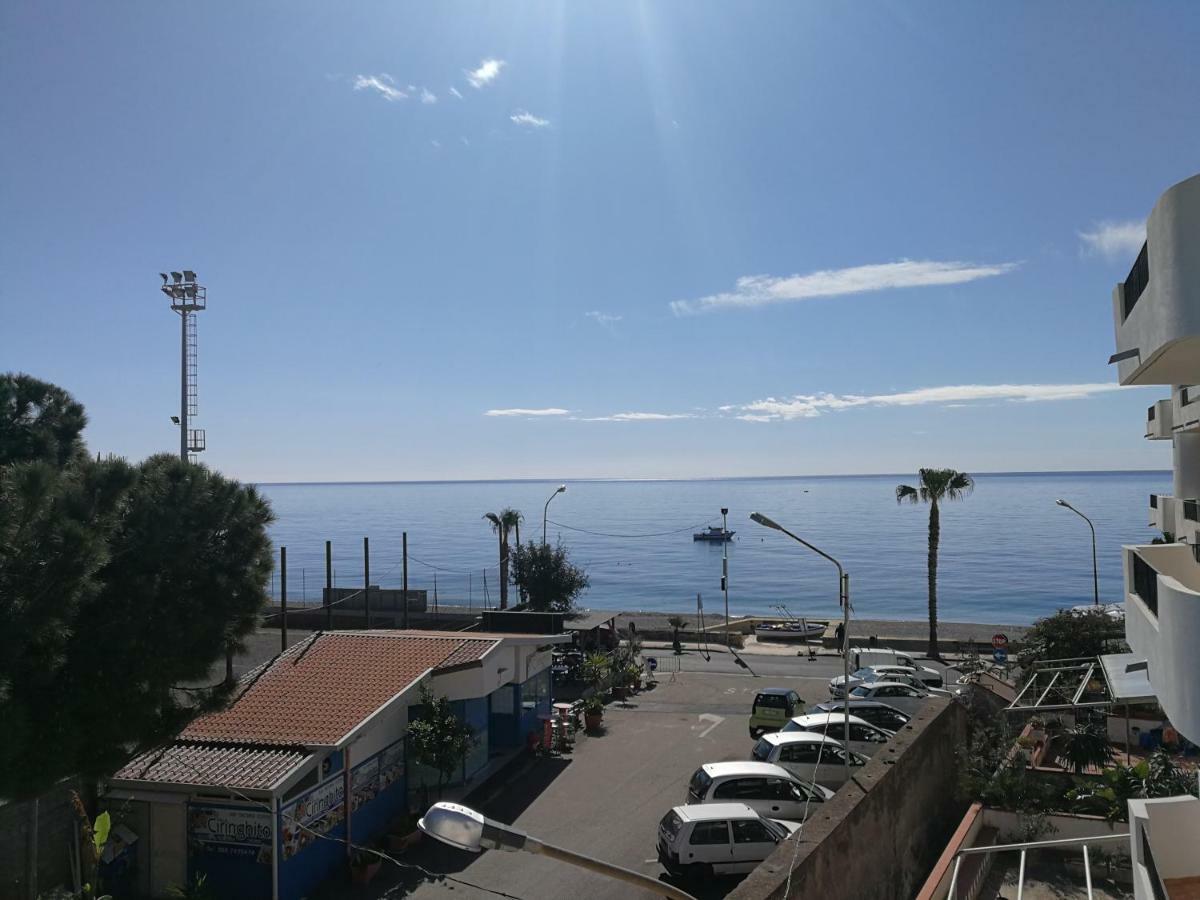 La Finestra Sul Mare Acomodação com café da manhã Letoianni Exterior foto